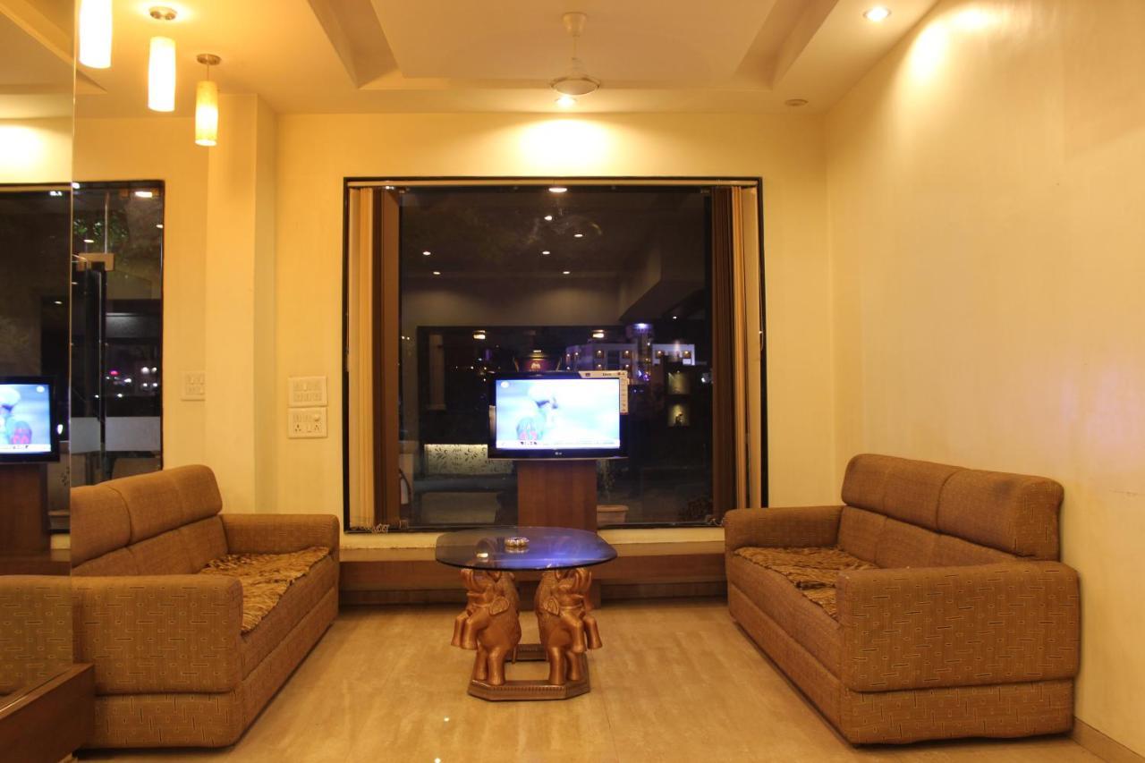 Hotel Laxmibai Palace Shirdi Εξωτερικό φωτογραφία
