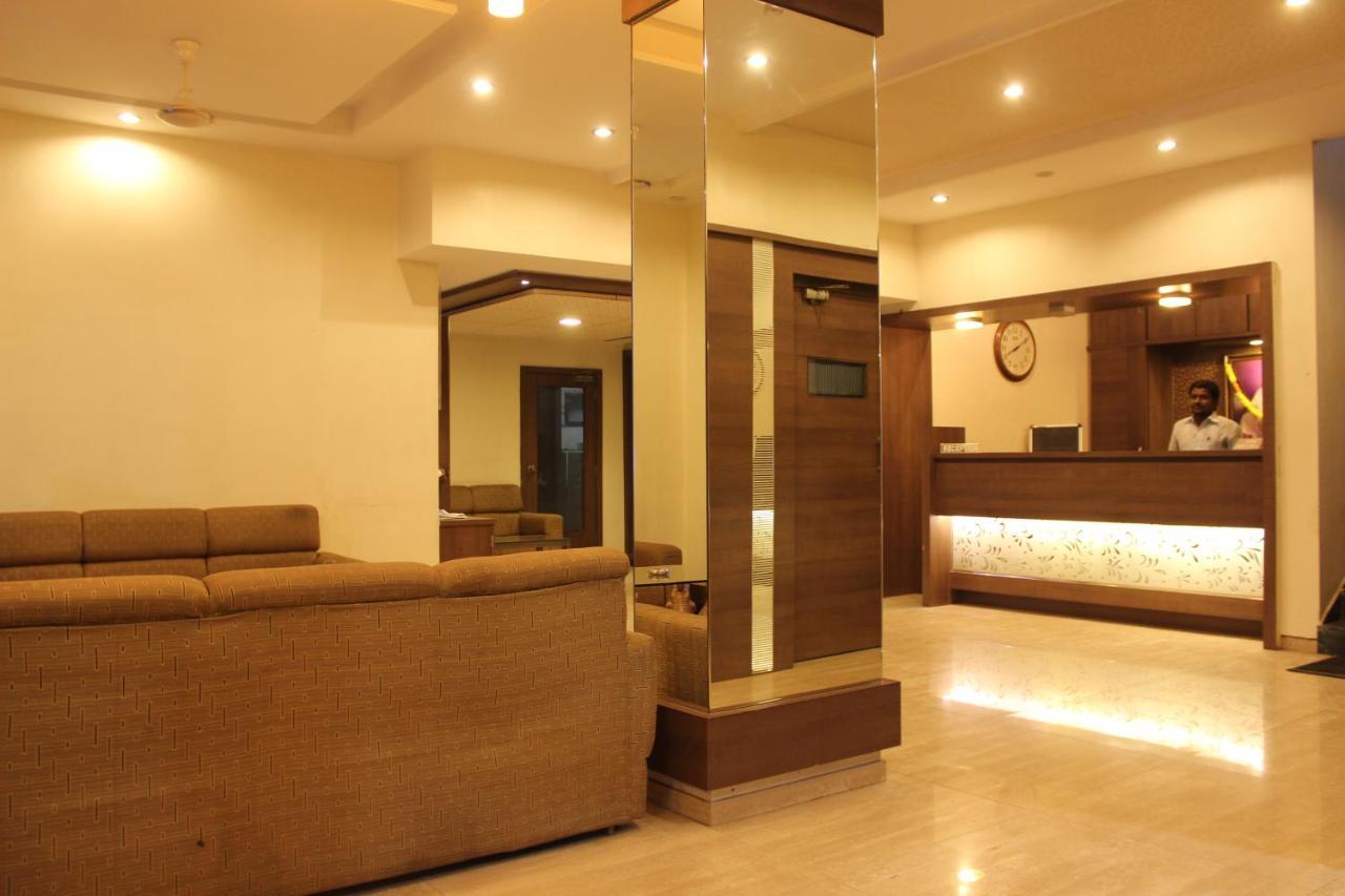 Hotel Laxmibai Palace Shirdi Εξωτερικό φωτογραφία