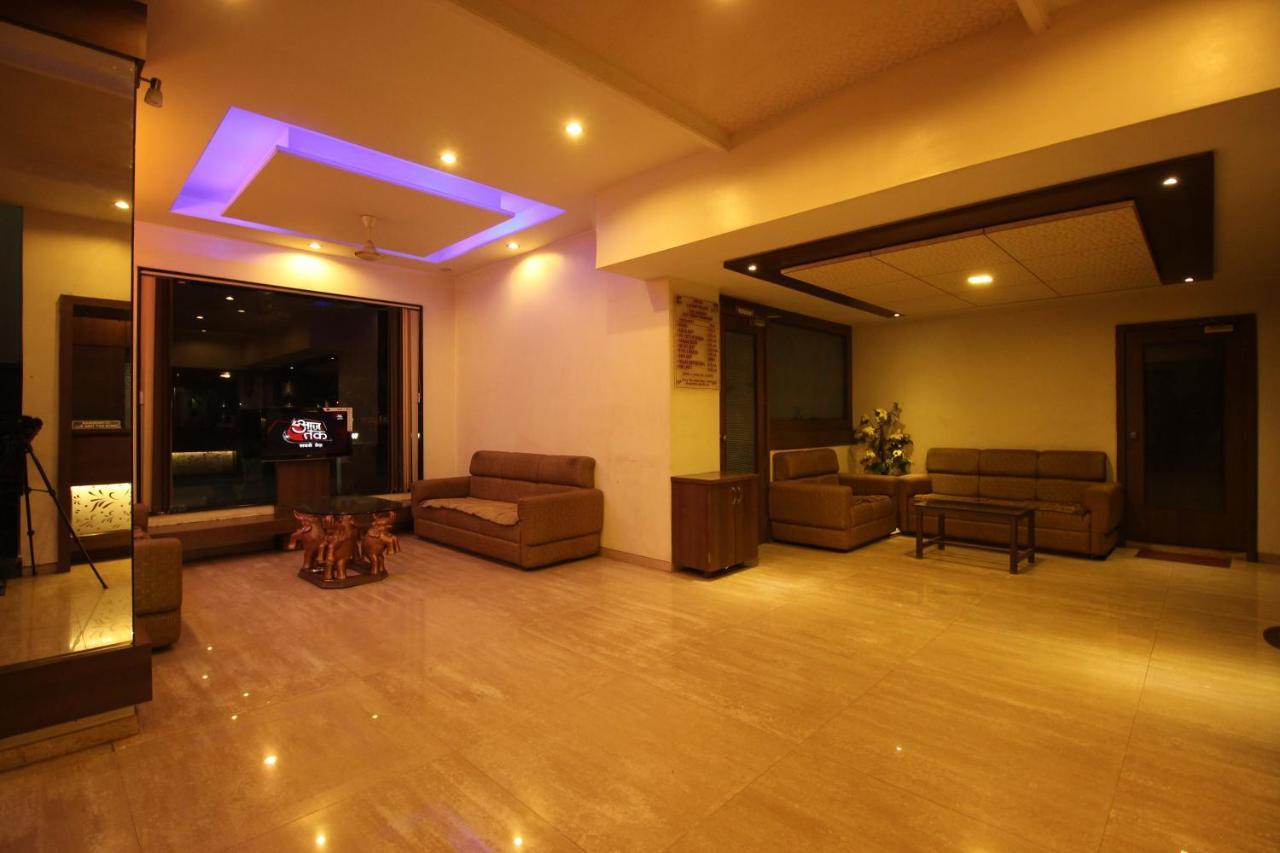 Hotel Laxmibai Palace Shirdi Εξωτερικό φωτογραφία