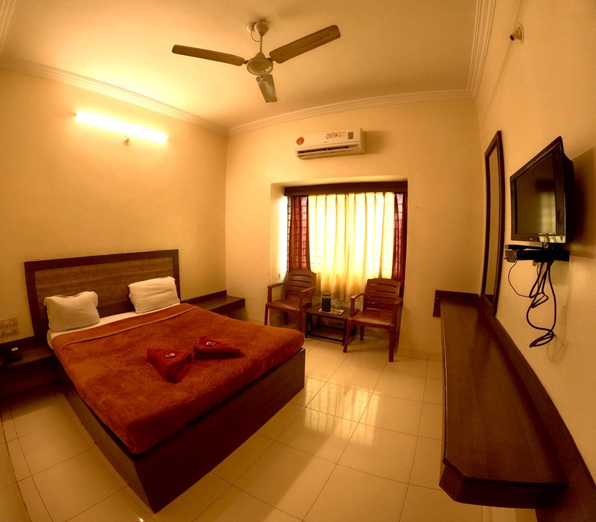 Hotel Laxmibai Palace Shirdi Εξωτερικό φωτογραφία