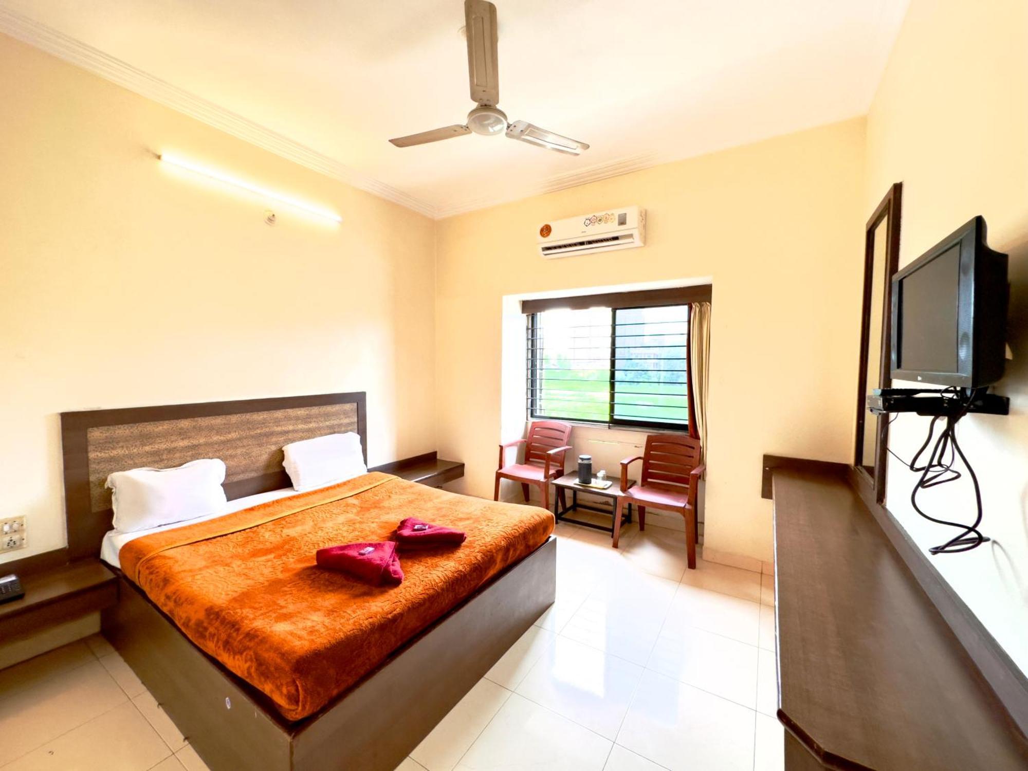 Hotel Laxmibai Palace Shirdi Εξωτερικό φωτογραφία