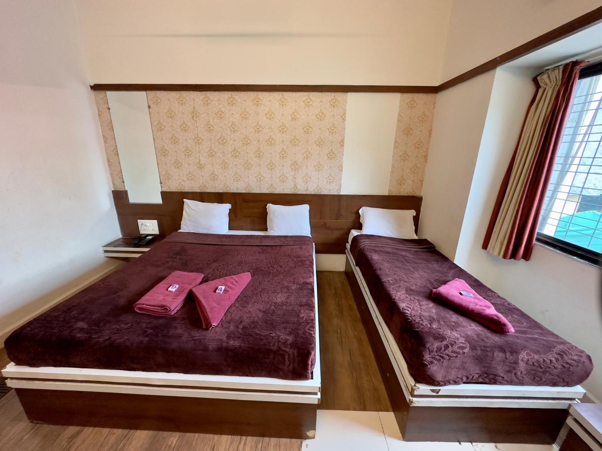 Hotel Laxmibai Palace Shirdi Εξωτερικό φωτογραφία