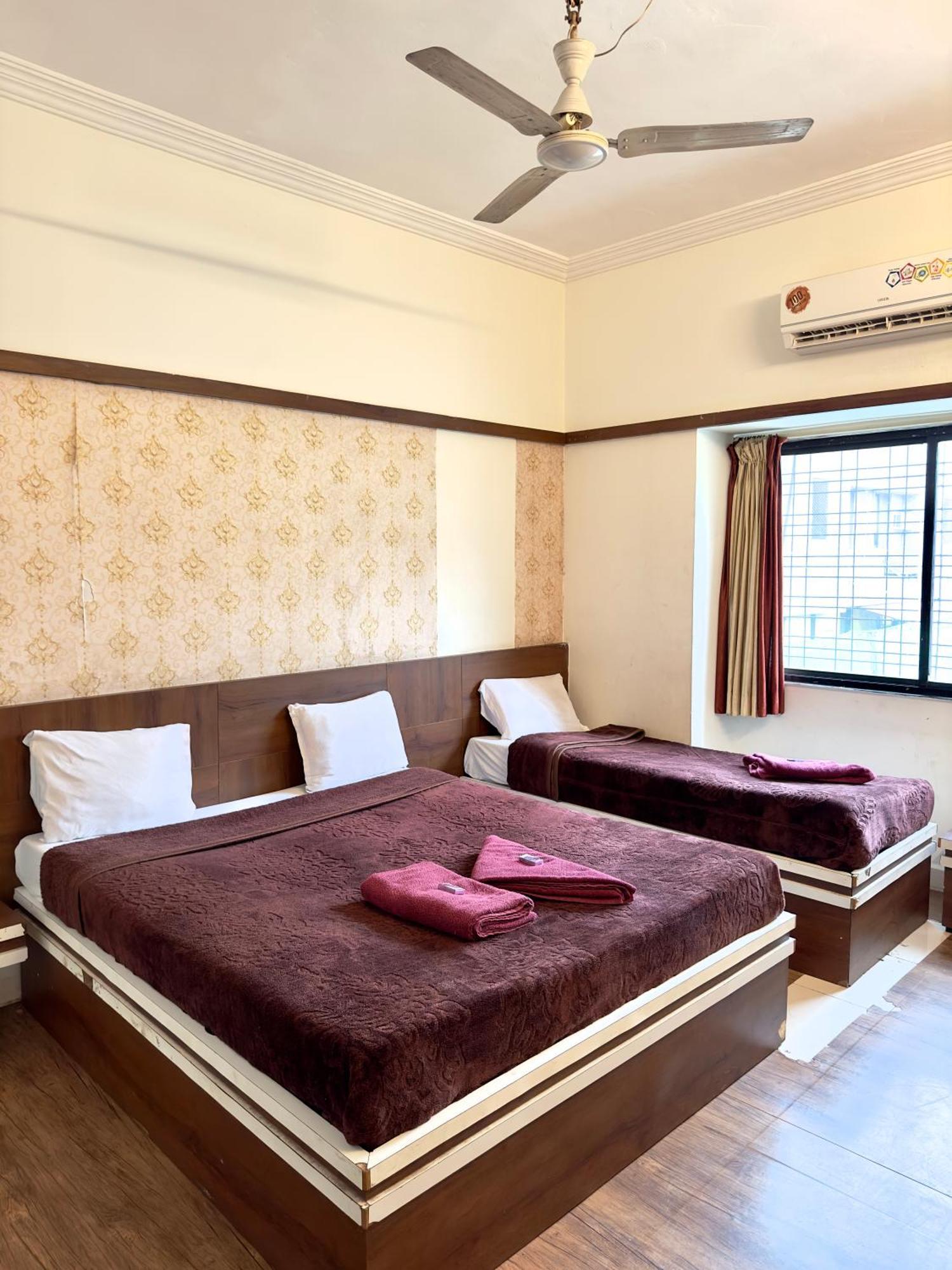 Hotel Laxmibai Palace Shirdi Εξωτερικό φωτογραφία