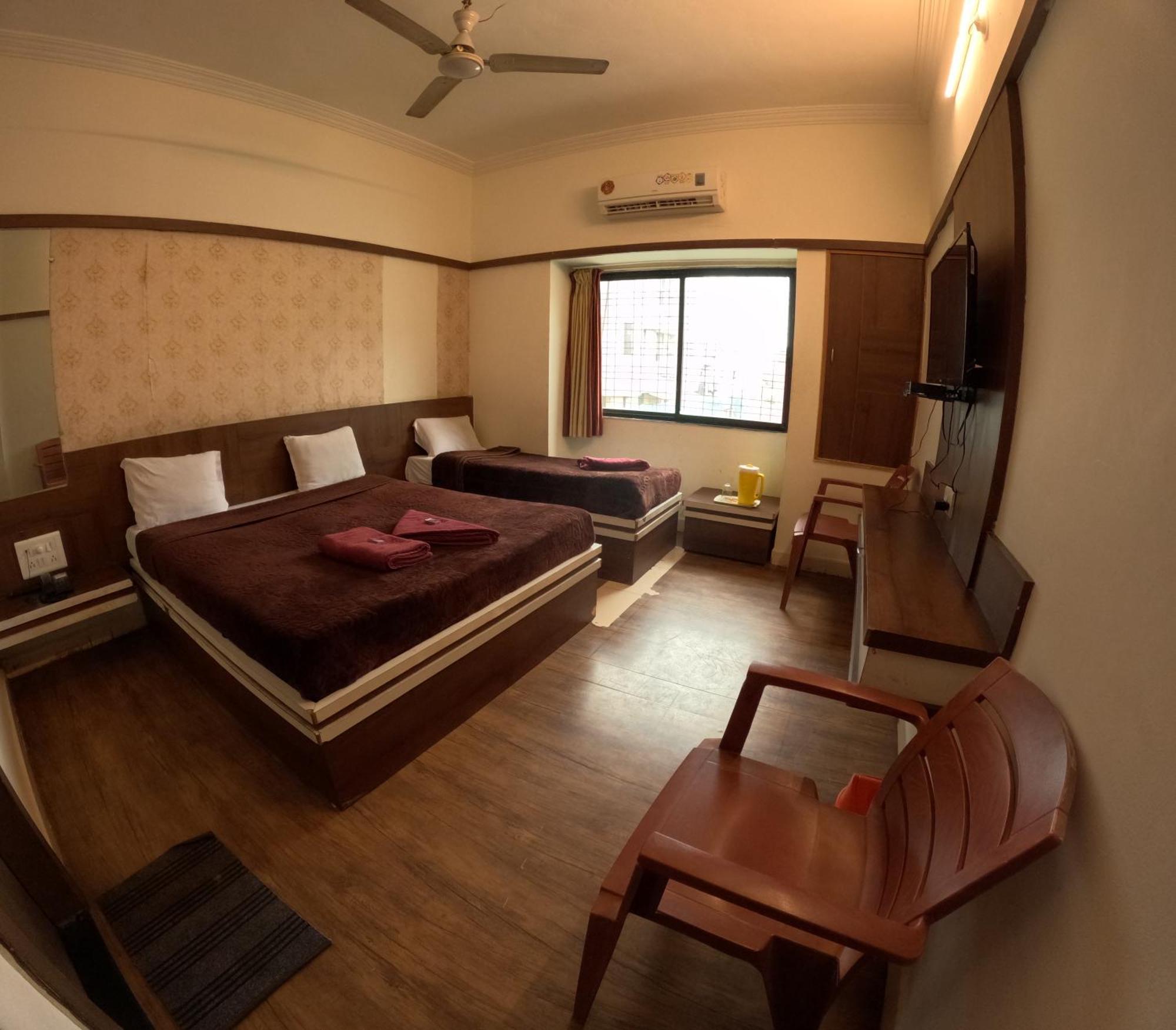 Hotel Laxmibai Palace Shirdi Εξωτερικό φωτογραφία