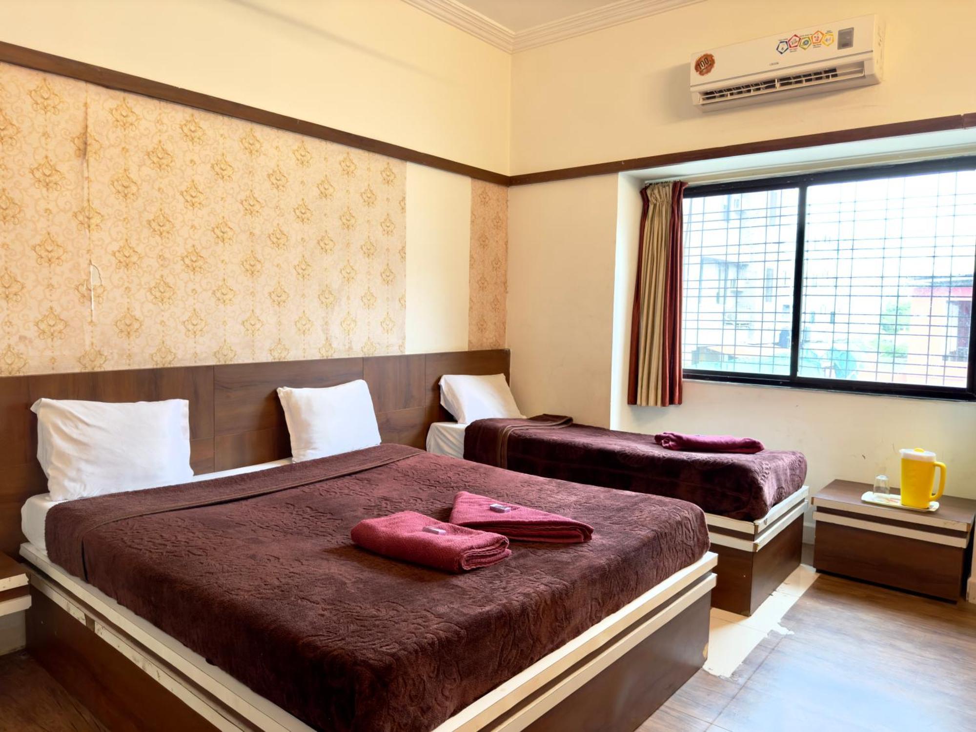 Hotel Laxmibai Palace Shirdi Εξωτερικό φωτογραφία